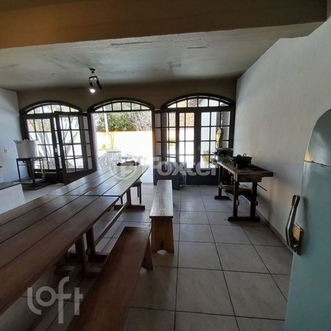 Image 7 - 876458