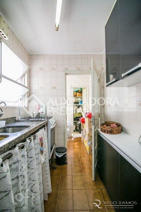 Image 11 - 876461