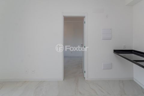 Image 7 - 876475