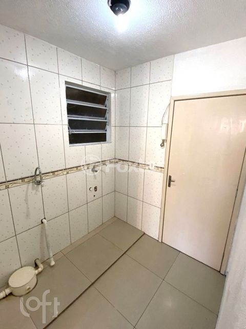 Image 7 - 876507