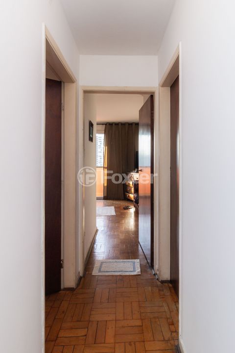 Image 4 - 876517