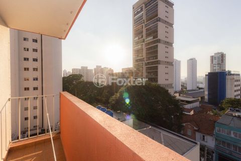 Image 17 - 876517