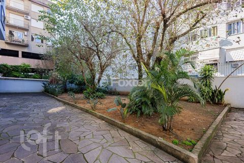 Image 17 - 876528