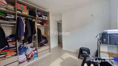Image 11 - 876530