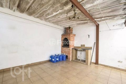 Image 17 - 876535