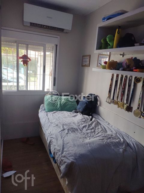 Image 7 - 876537
