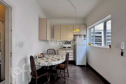 Image 8 - 876538