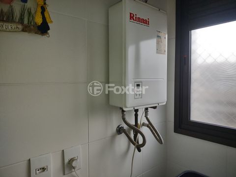 Image 4 - 876551