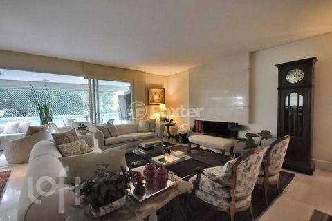 Image 9 - 876563