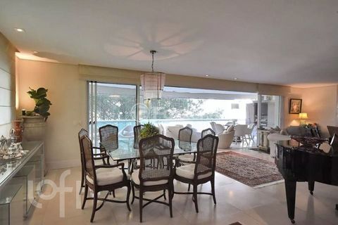 Image 17 - 876563