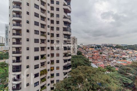 Image 10 - 876566