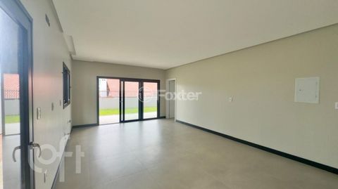 Image 11 - 876572