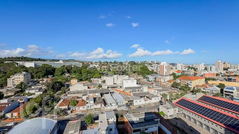 Image 7 - 876590