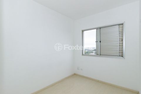 Image 11 - 876594