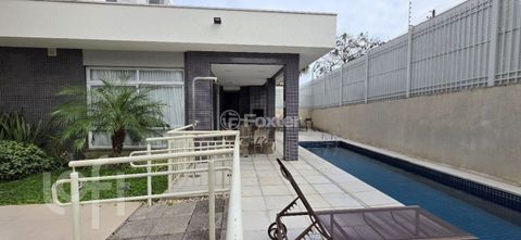Image 3 - 876599