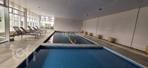 Image 10 - 876599