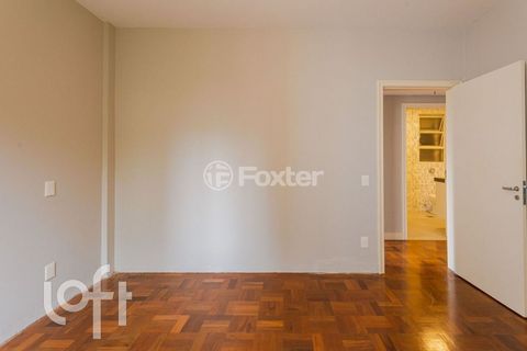 Image 10 - 876600