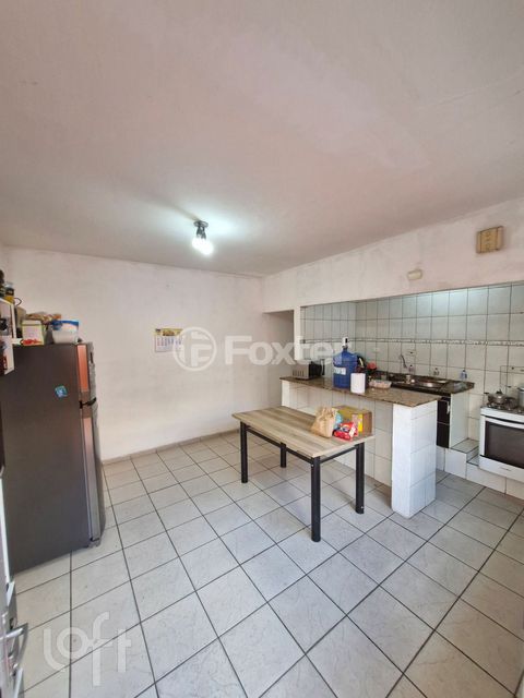 Image 1 - 876601