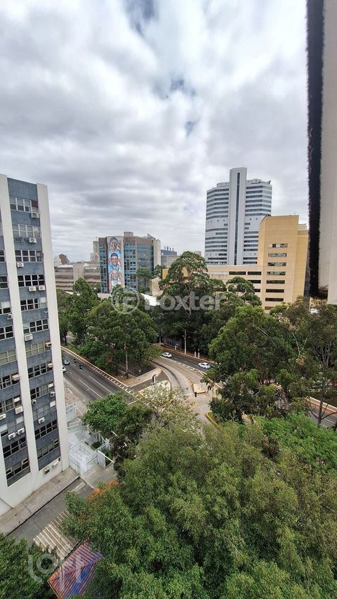 Image 4 - 876603