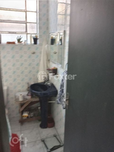Image 4 - 876606
