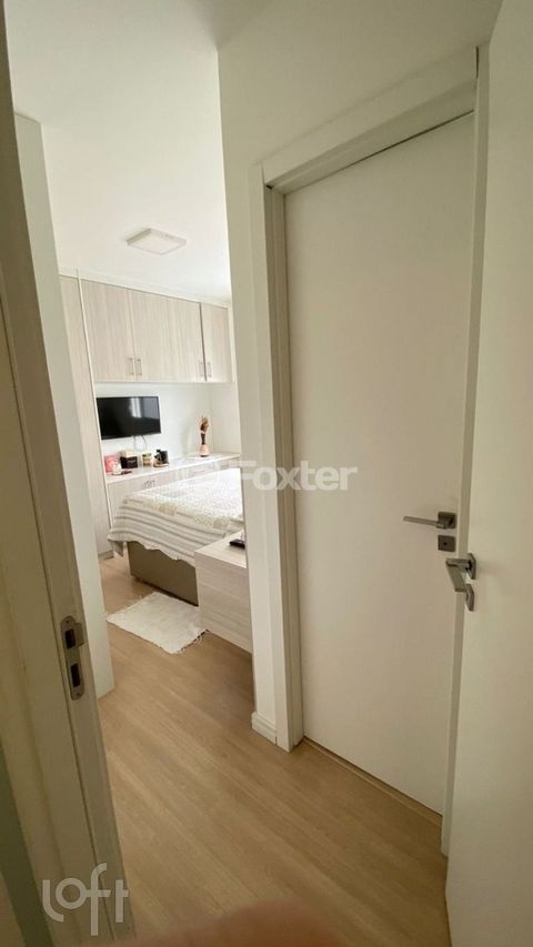 Image 9 - 876617