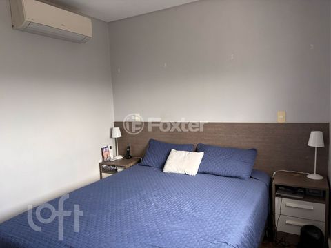 Image 7 - 876621