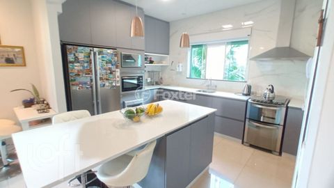 Image 7 - 876622