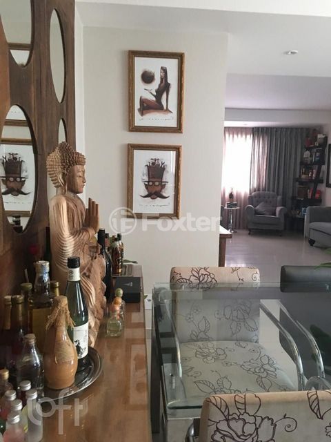Image 7 - 876623
