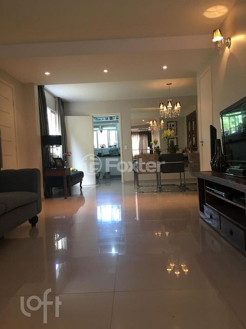 Image 2 - 876623