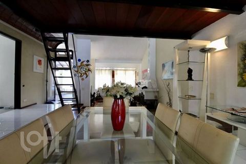 Image 8 - 876626