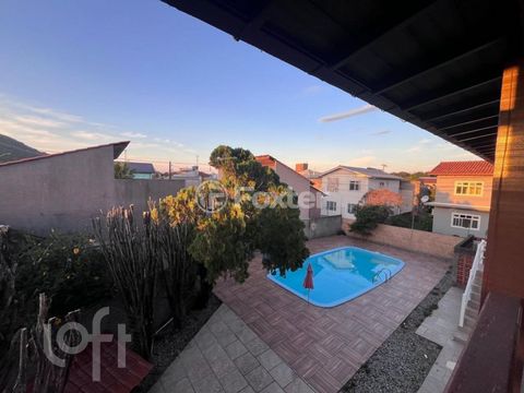 Image 4 - 876640