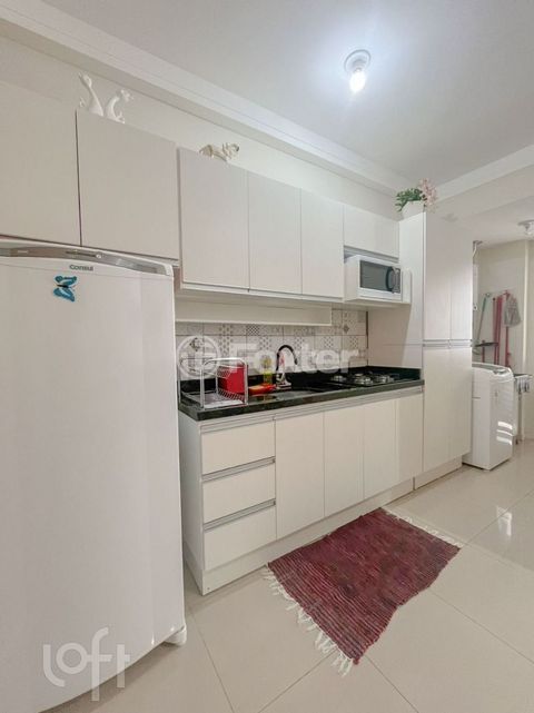 Image 7 - 876643