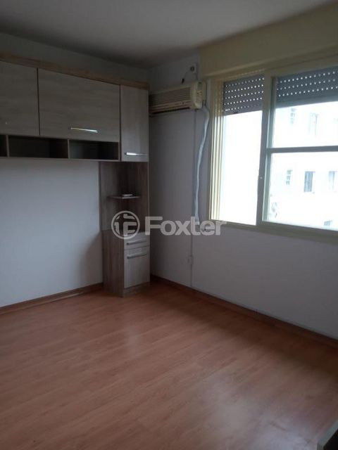 Image 4 - 876646