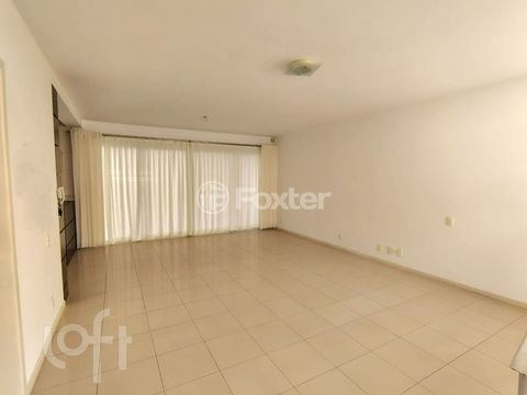 Image 4 - 876647
