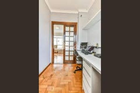 Image 13 - 876660
