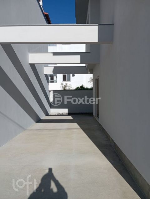 Image 1 - 876682