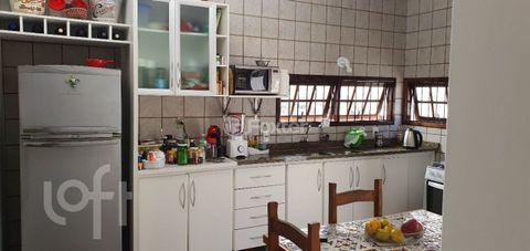 Image 17 - 876691