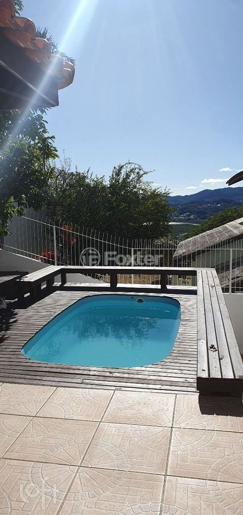Image 9 - 876691