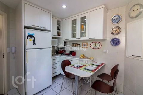 Image 12 - 876694
