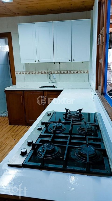 Image 6 - 876695