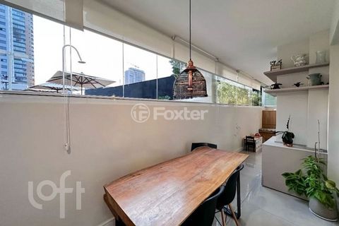 Image 6 - 876696