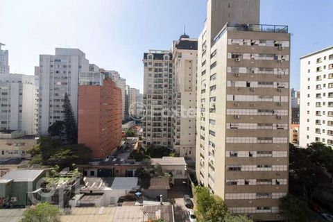 Image 16 - 876698