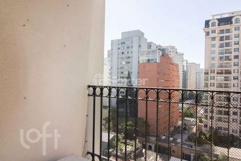 Image 15 - 876698