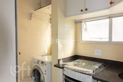 Image 7 - 876698