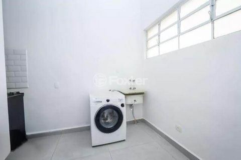 Image 9 - 876699