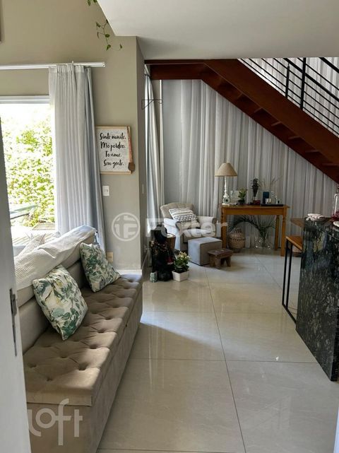 Image 6 - 876700