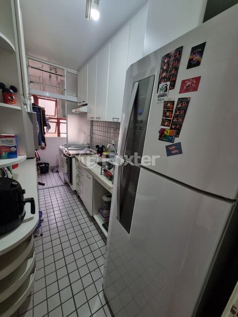 Image 6 - 876716