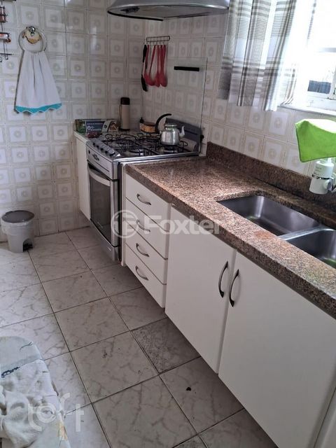 Image 4 - 876721