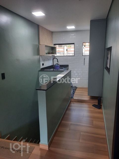 Image 3 - 876736