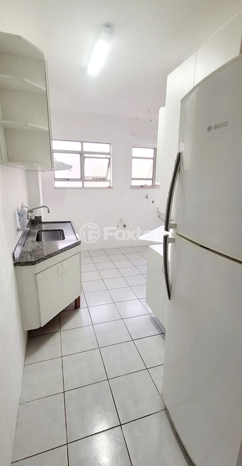 Image 4 - 876773